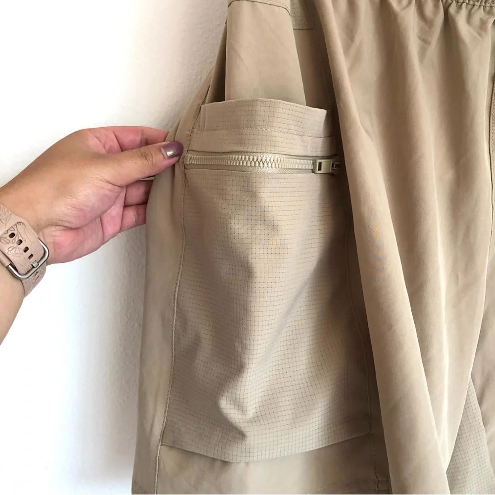 NWT Apana Khaki Athletic Hiking Workout Cargo Shorts Size Large